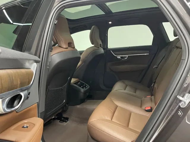 Volvo V90 — Фото автомобиля 16