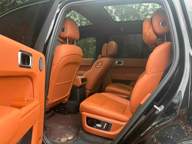 Li Auto L8 — Фото автомобиля 6