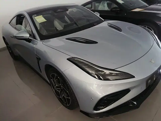 Hozon Neta GT — Фото автомобиля 3