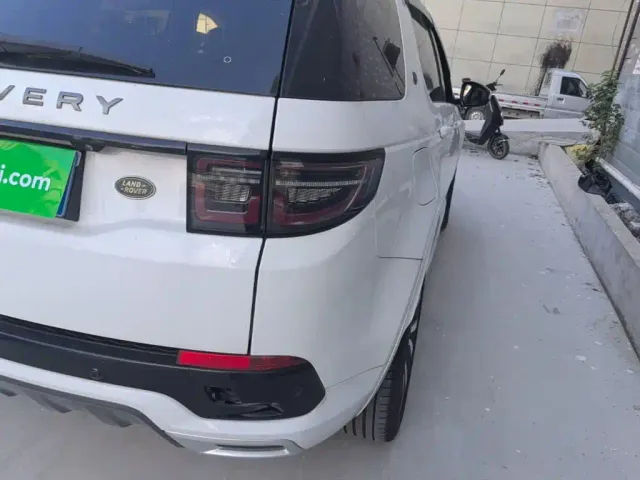 Land Rover Discovery Sport — Фото автомобиля 7