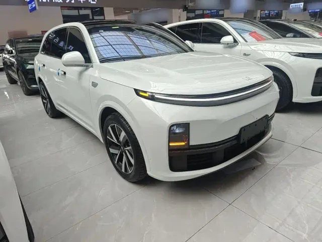 Li Auto L7 — Фото автомобиля 3