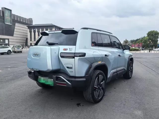 Fang Cheng Bao Titanium 3 2025 501KM AWD Smart Drive Ultra Edition — Фото автомобиля 8