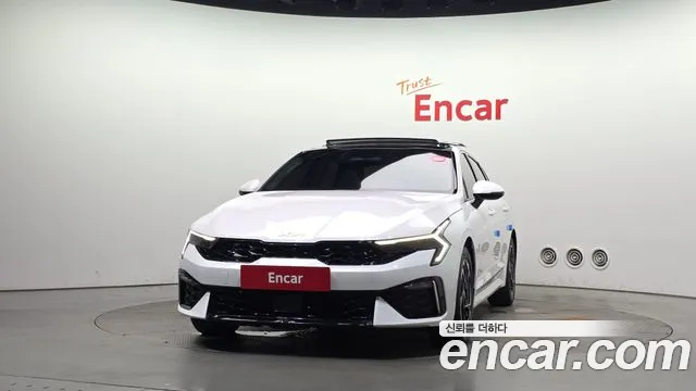 Kia K5 Новый K5 3 поколение 2.0 LPi(Для проката) — Фото автомобиля 3