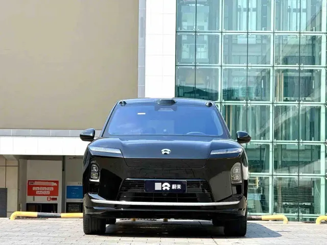 Nio ES8 — Фото автомобиля 3