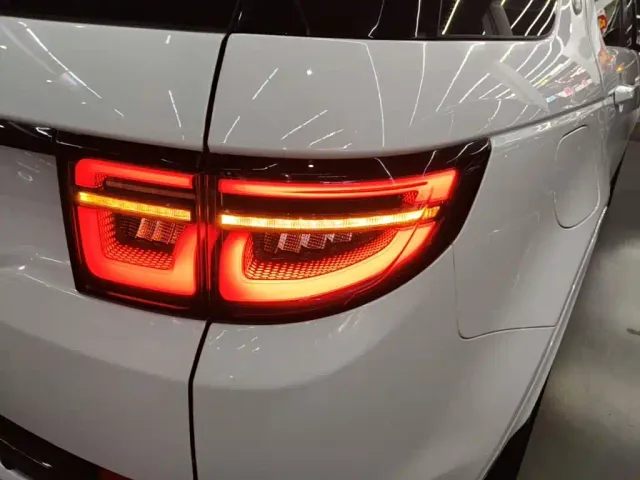 Land Rover Discovery Sport — Фото автомобиля 7