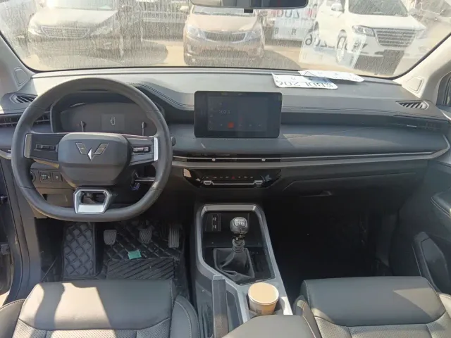 Wuling Jiachen — Фото автомобиля 2