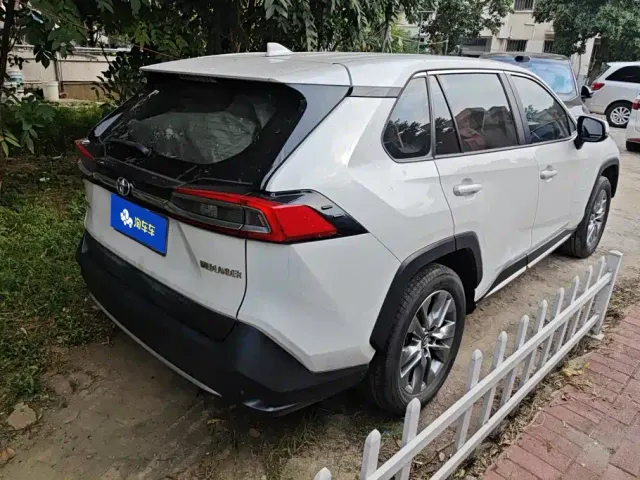 Toyota Wildlander — Фото автомобиля 3