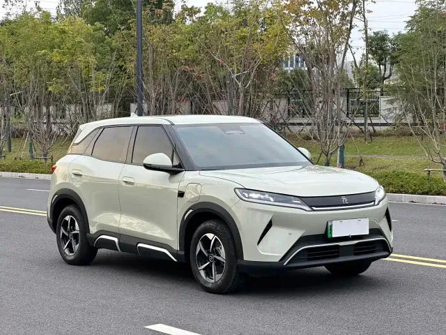 BYD Yuan UP — Фото автомобиля 3