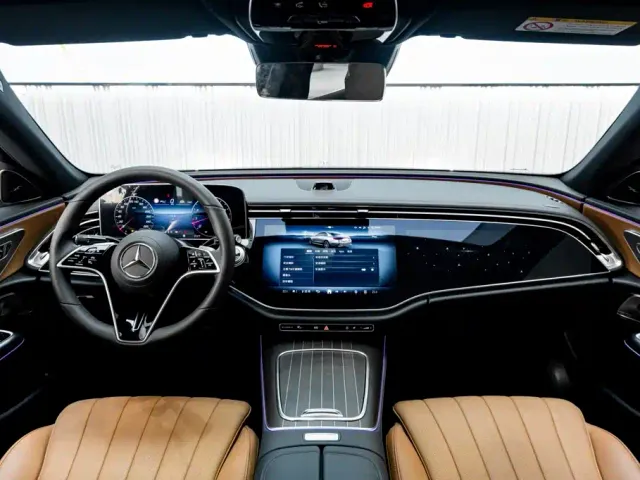 Mercedes-Benz E-Class — Фото автомобиля 15