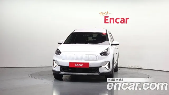 Kia Niro — Фото автомобиля 3