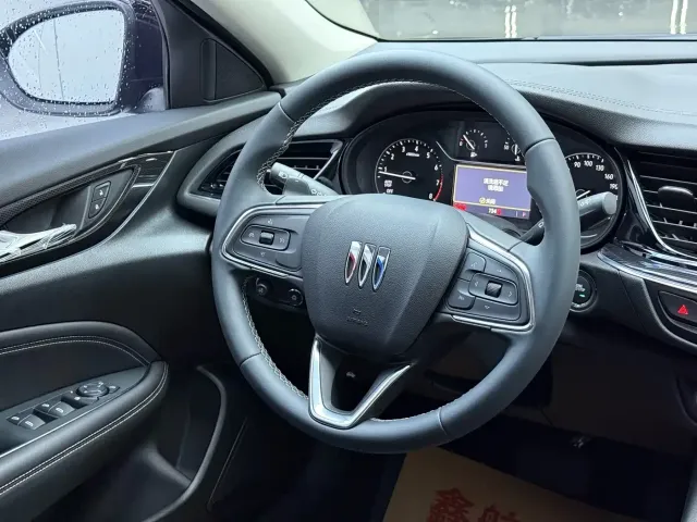Buick Regal — Фото автомобиля 7