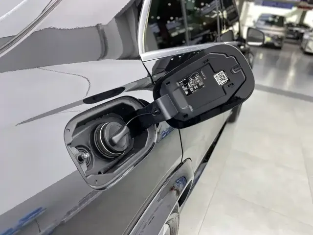 Mercedes-Benz GLE-Class — Фото автомобиля 13