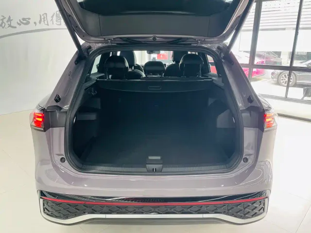 Volkswagen Tiguan L — Фото автомобиля 15