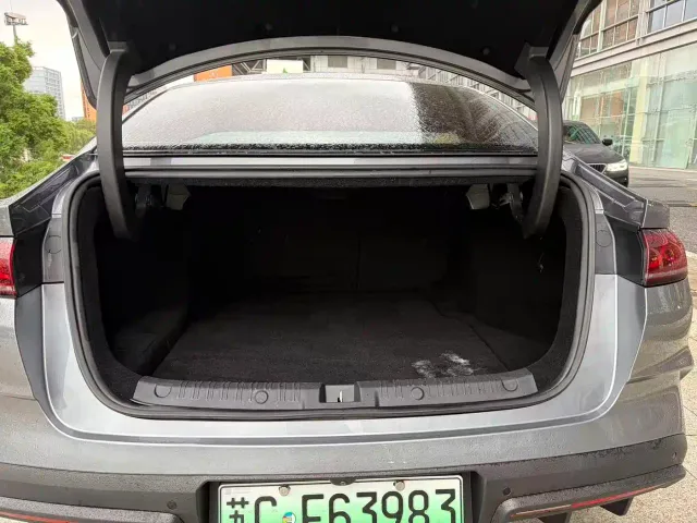 BYD Qin L — Фото автомобиля 12