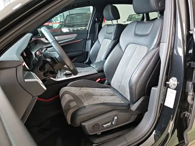 Audi A6L — Фото автомобиля 14