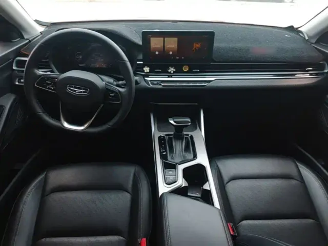 Geely Emgrand — Фото автомобиля 9