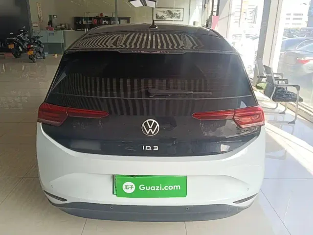Volkswagen ID.3 — Фото автомобиля 5
