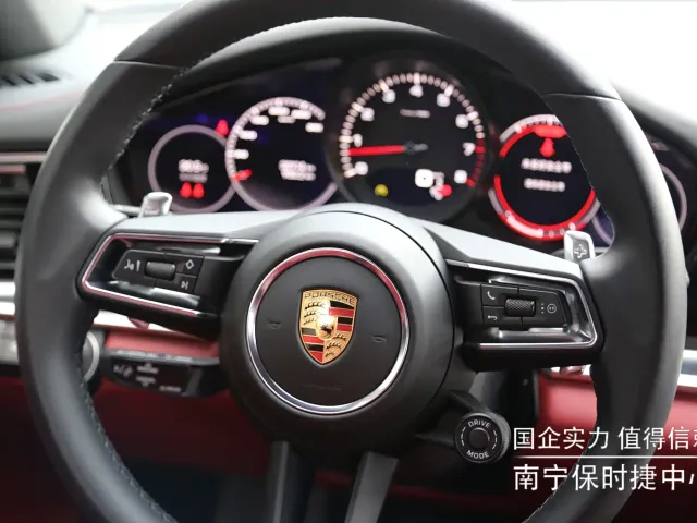 Porsche Panamera — Фото автомобиля 8