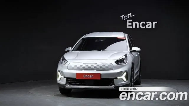 Kia Niro — Фото автомобиля 2