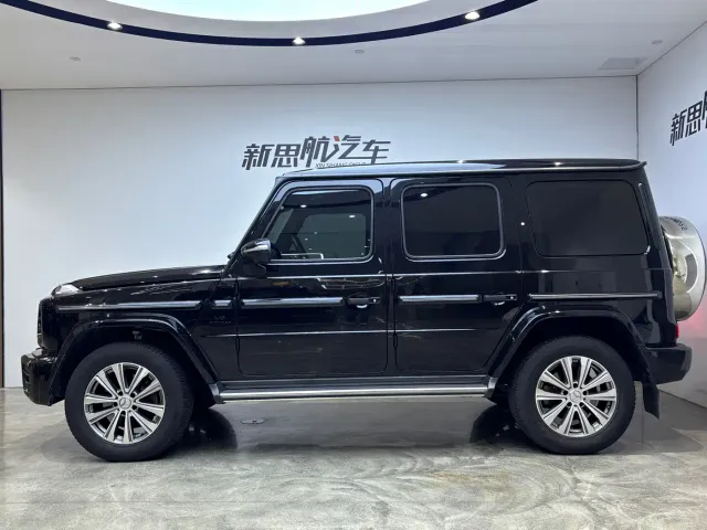 Mercedes-Benz G-Class — Фото автомобиля 2