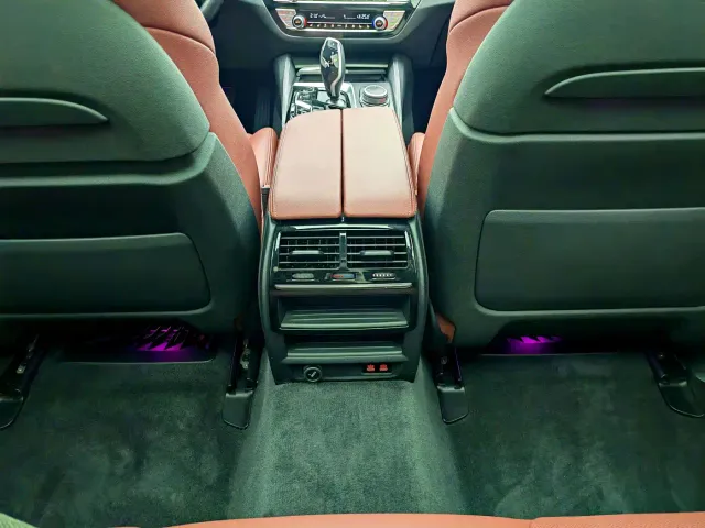 BMW 5 Series — Фото автомобиля 13