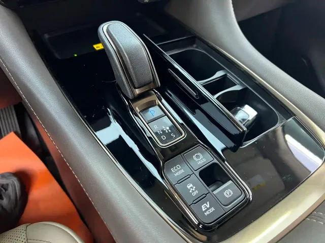 Toyota Vellfire — Фото автомобиля 27