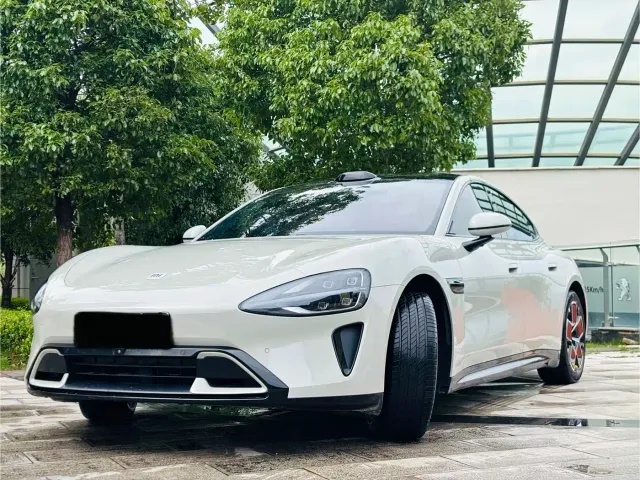 Xiaomi SU7 — Фото автомобиля 24