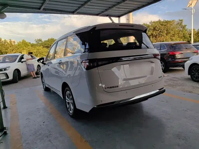 Wuling Jiachen — Фото автомобиля 22