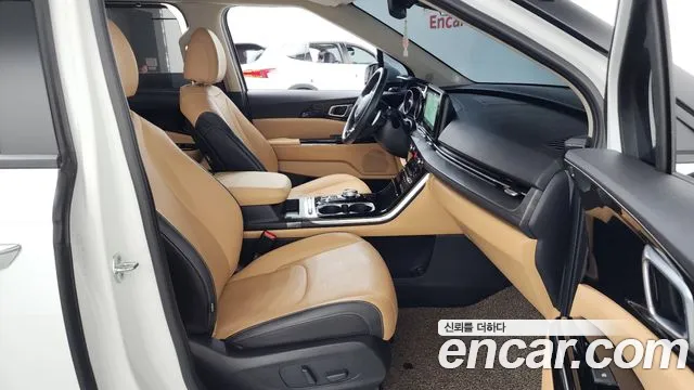 Kia Carnival Generation 4 — Фото автомобиля 16