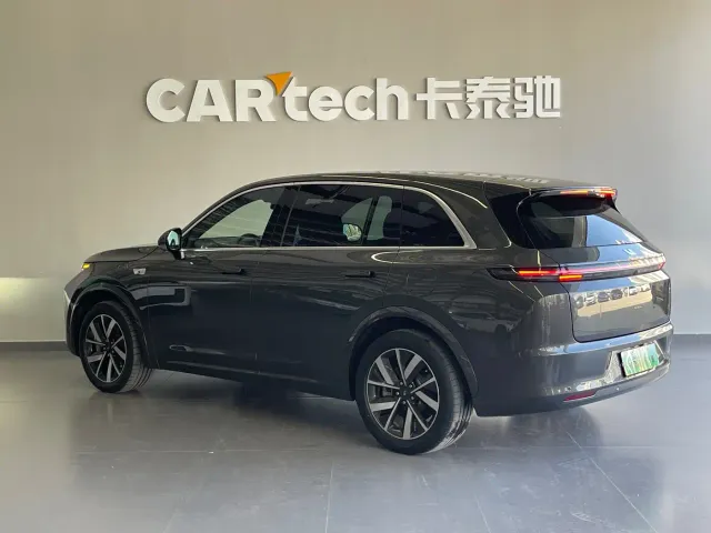 Li Auto L7 — Фото автомобиля 6