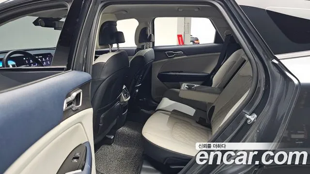 Kia Sportage Sportage 5-е поколение Бензин 1.6 турбо 2WD — Фото автомобиля 10