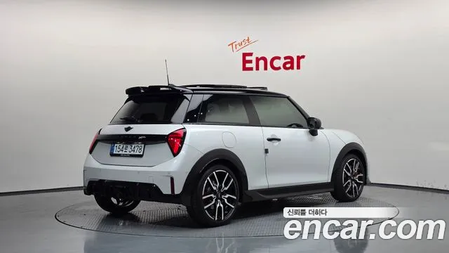 Mini Cooper — Фото автомобиля 2