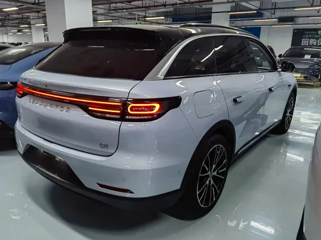 Leapmotor C11 — Фото автомобиля 9