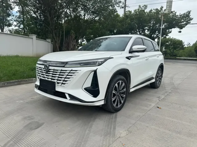 Changan CS75 Plus — Фото автомобиля 3