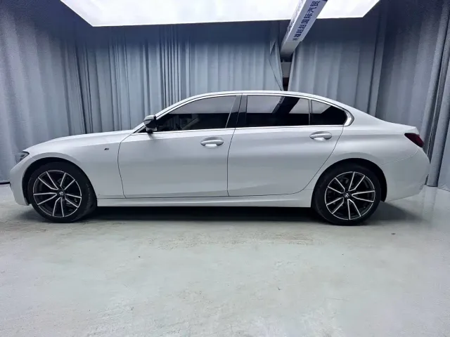 BMW 3 Series — Фото автомобиля 4