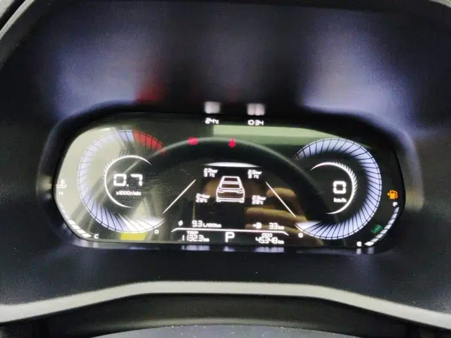 Geely Emgrand — Фото автомобиля 14