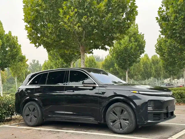 Li Auto L7 — Фото автомобиля 3