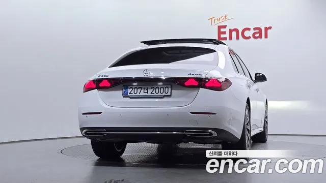 Mercedes-Benz E-Class E-класс W214 E300 4MATIC Exclusive — Фото автомобиля 4