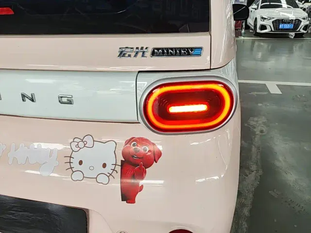 Wuling Hongguang Mini EV — Фото автомобиля 7