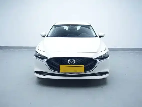 Фотография автомобиля — Mazda Mazda3 Axela