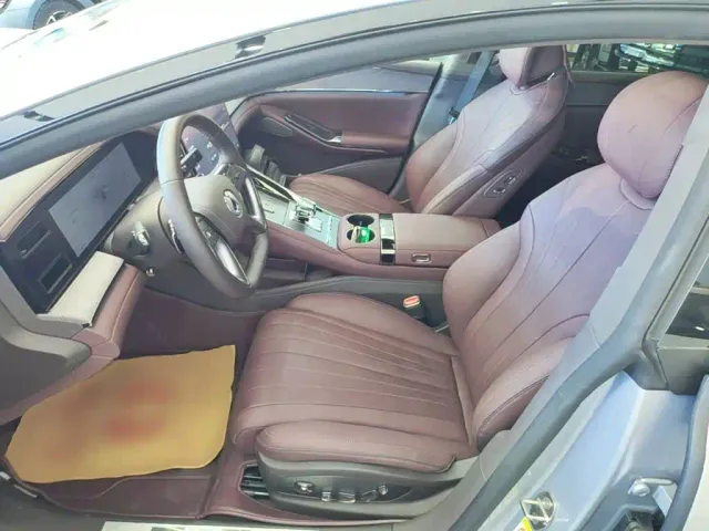 Denza Z9GT — Фото автомобиля 14