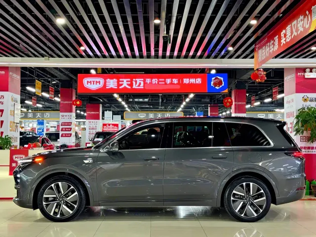 Li Auto L9 — Фото автомобиля 8