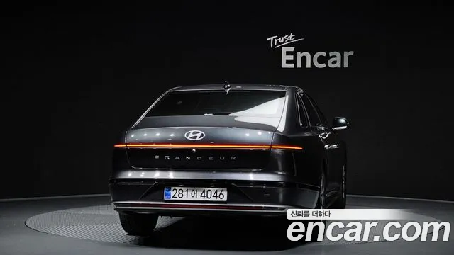 Hyundai Grandeur Grandeur (GN7) 2.5 Бензин 2WD — Фото автомобиля 4