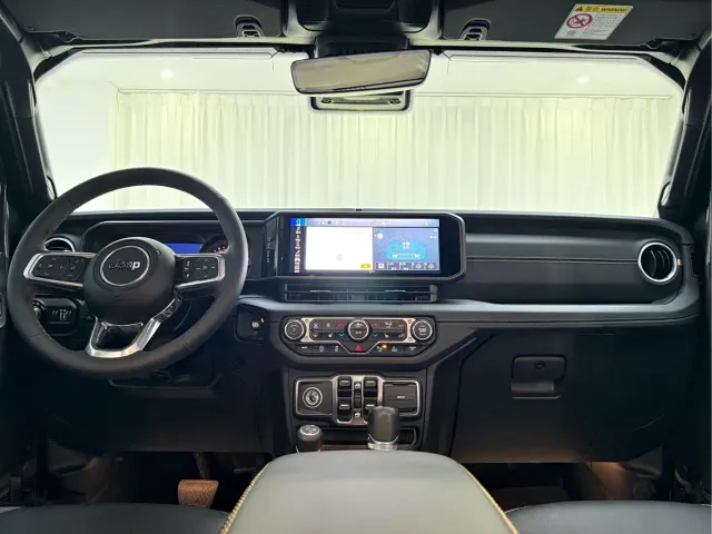 Jeep Wrangler — Фото автомобиля 8