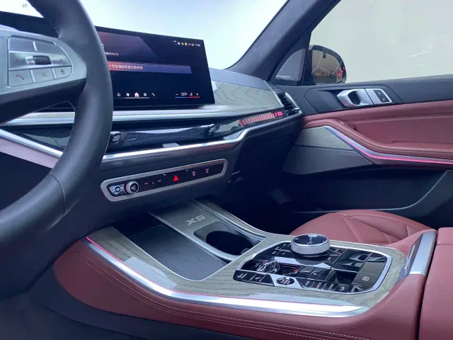 BMW X5 — Фото автомобиля 10