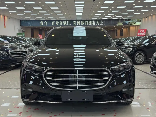 Фотография автомобиля — Mercedes-Benz E-Class