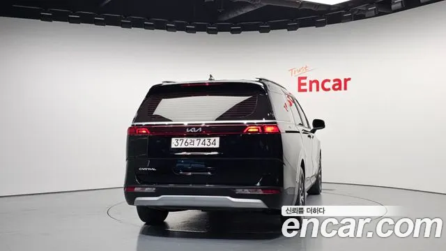 Kia Canival Carnival 4 поколение 9 мест Prestige — Фото автомобиля 4