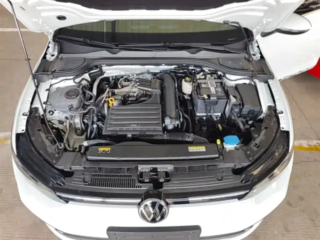 Volkswagen Golf — Фото автомобиля 19