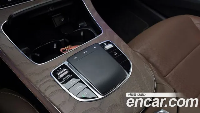 Mercedes-Benz E-Class — Фото автомобиля 17