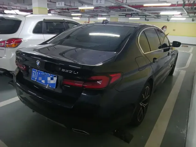 BMW 5 Series — Фото автомобиля 6